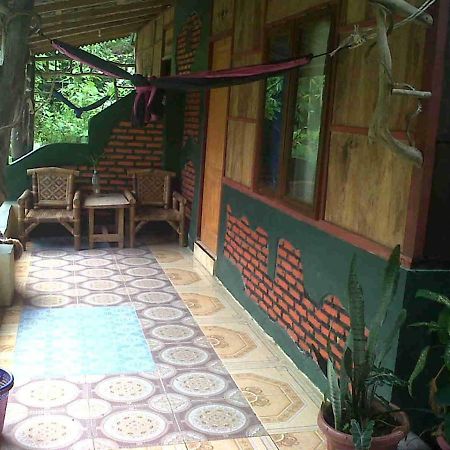 Mega Inn Tangkahan Buitenkant foto